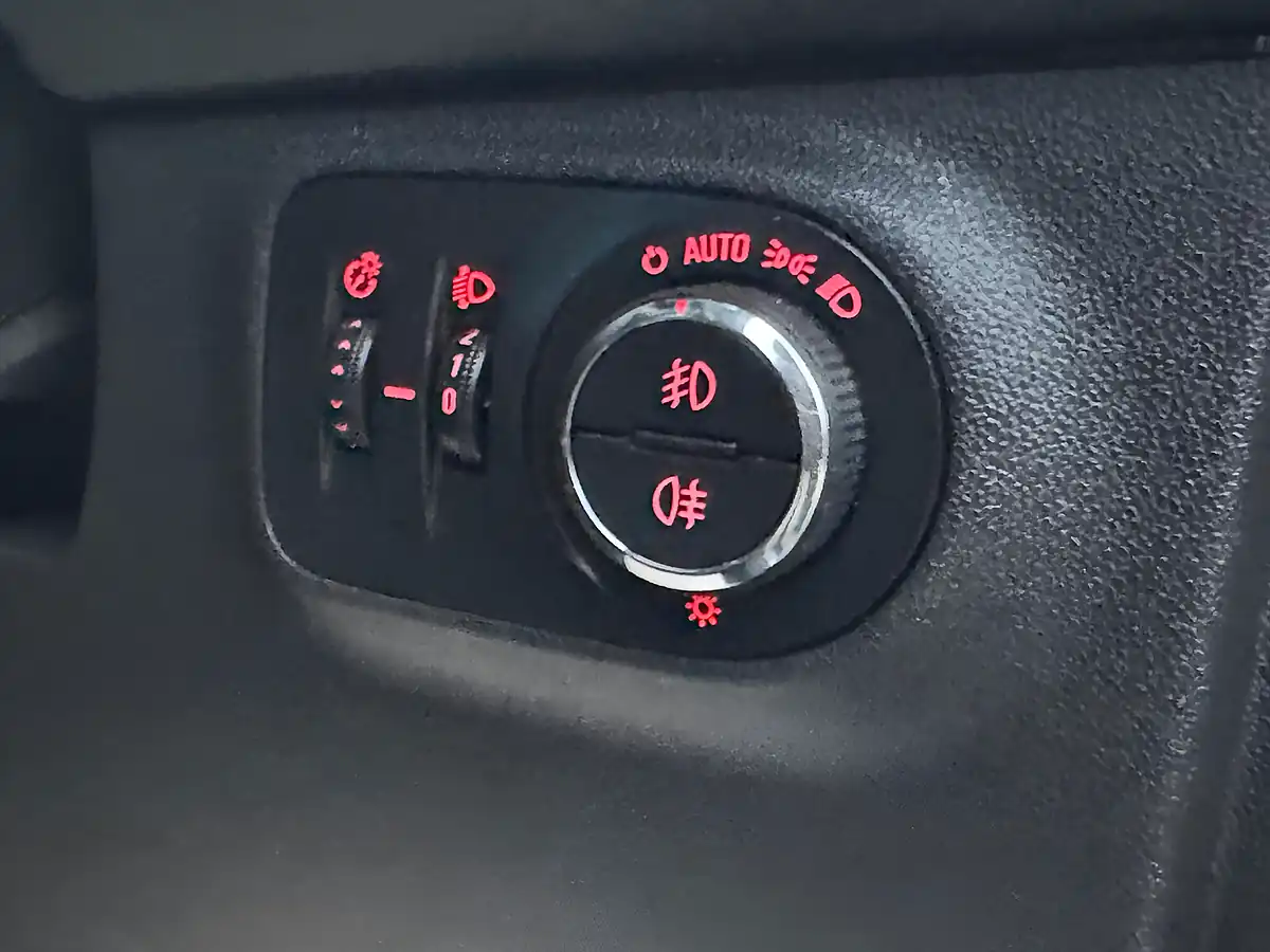 Used 2017 Vauxhall Corsa Sri Grey - Interior and Exterior details 12