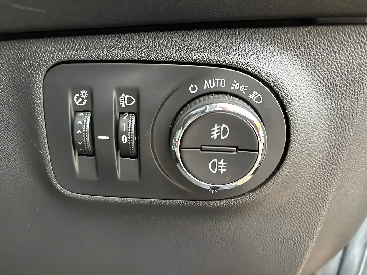Used 2017 Vauxhall Corsa Sri Grey - Interior and Exterior details 15