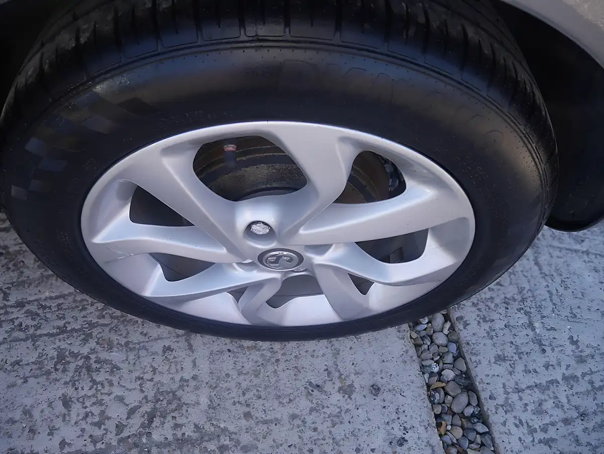 Used 2017 Vauxhall Corsa Sri Quantum Grey - Interior and Exterior details 19