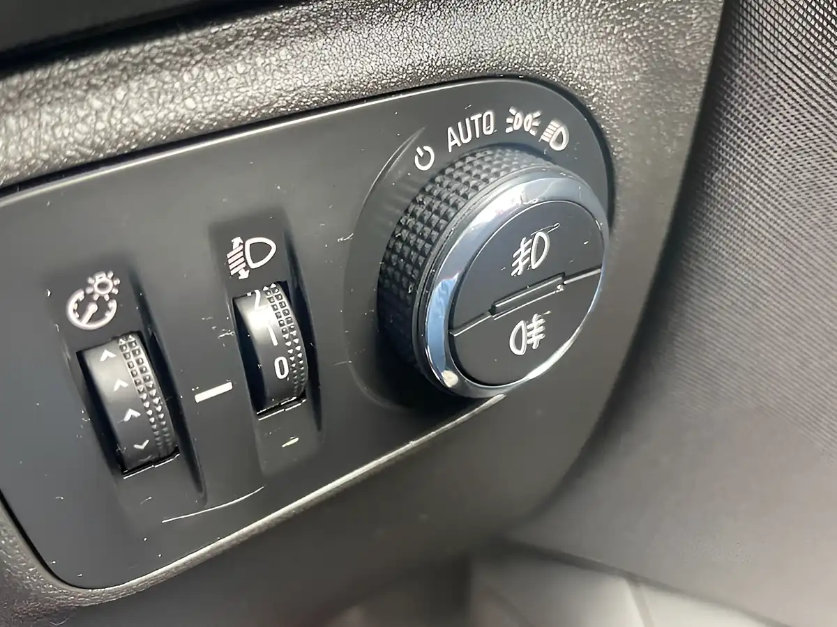 Used 2017 Vauxhall Corsa Sri Red - Interior and Exterior details 12
