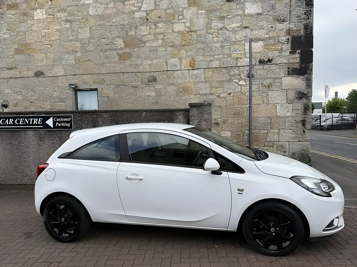 Used 2017 Vauxhall Corsa Sri White - Interior and Exterior details 16