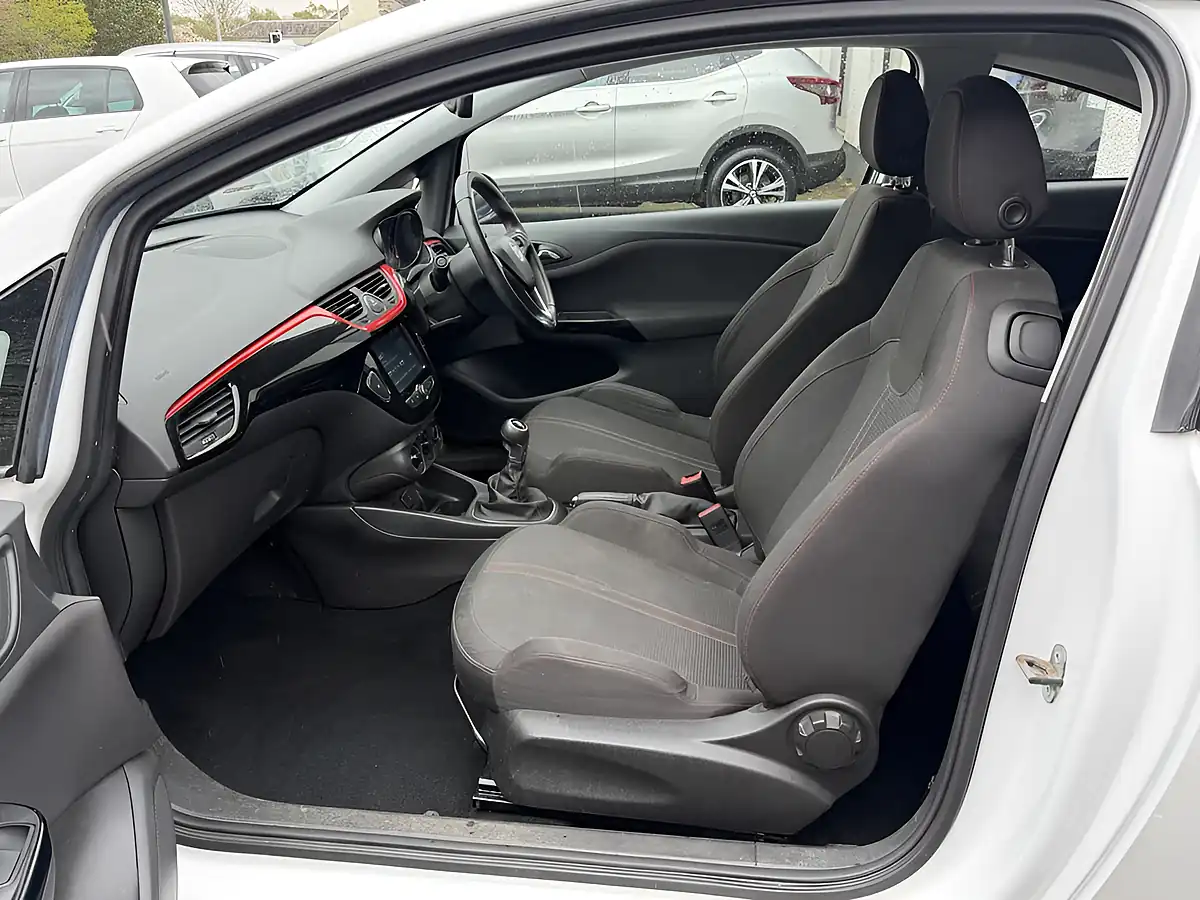 Used 2017 Vauxhall Corsa Sri White - Interior and Exterior details 16