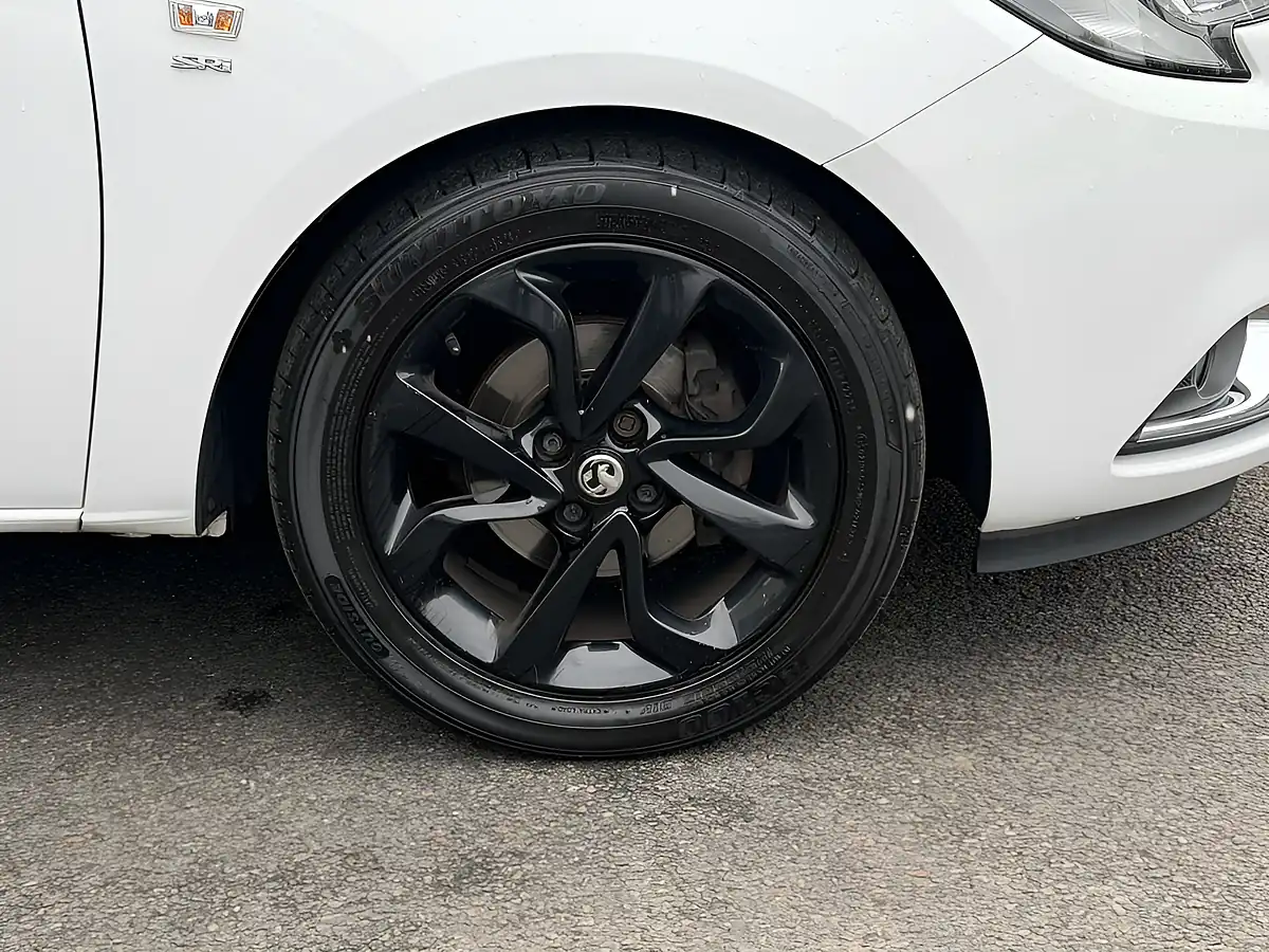 Used 2017 Vauxhall Corsa Sri White - Interior and Exterior details 17