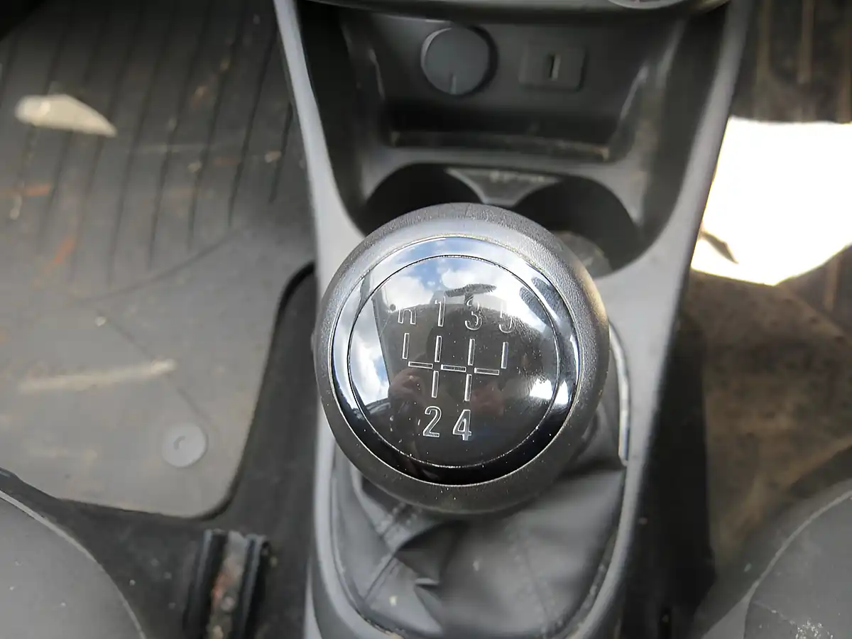 Used 2017 Vauxhall Corsa Van Car Derived Van L1 H1 White - Interior and Exterior details 18