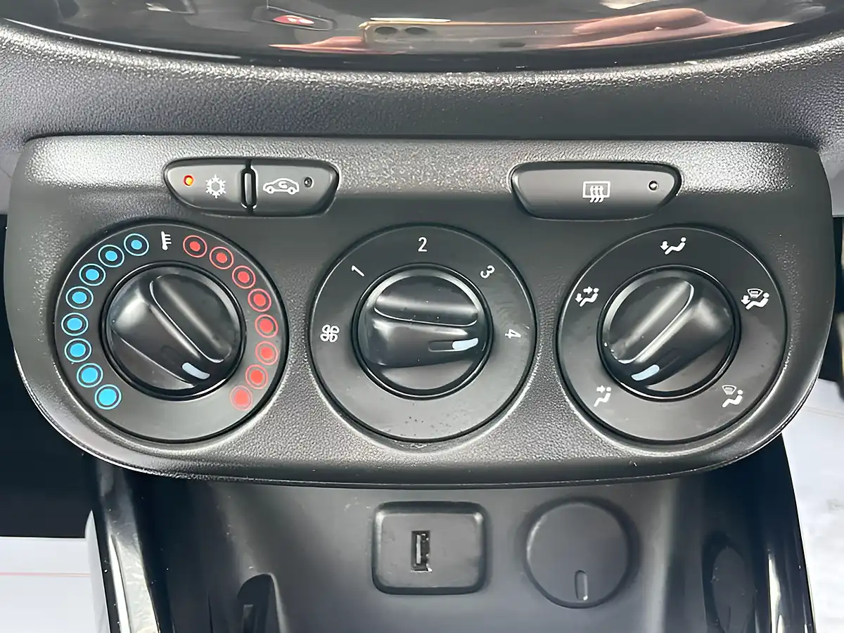 Used 2017 Vauxhall Corsa Vxr Blue - Interior and Exterior details 17