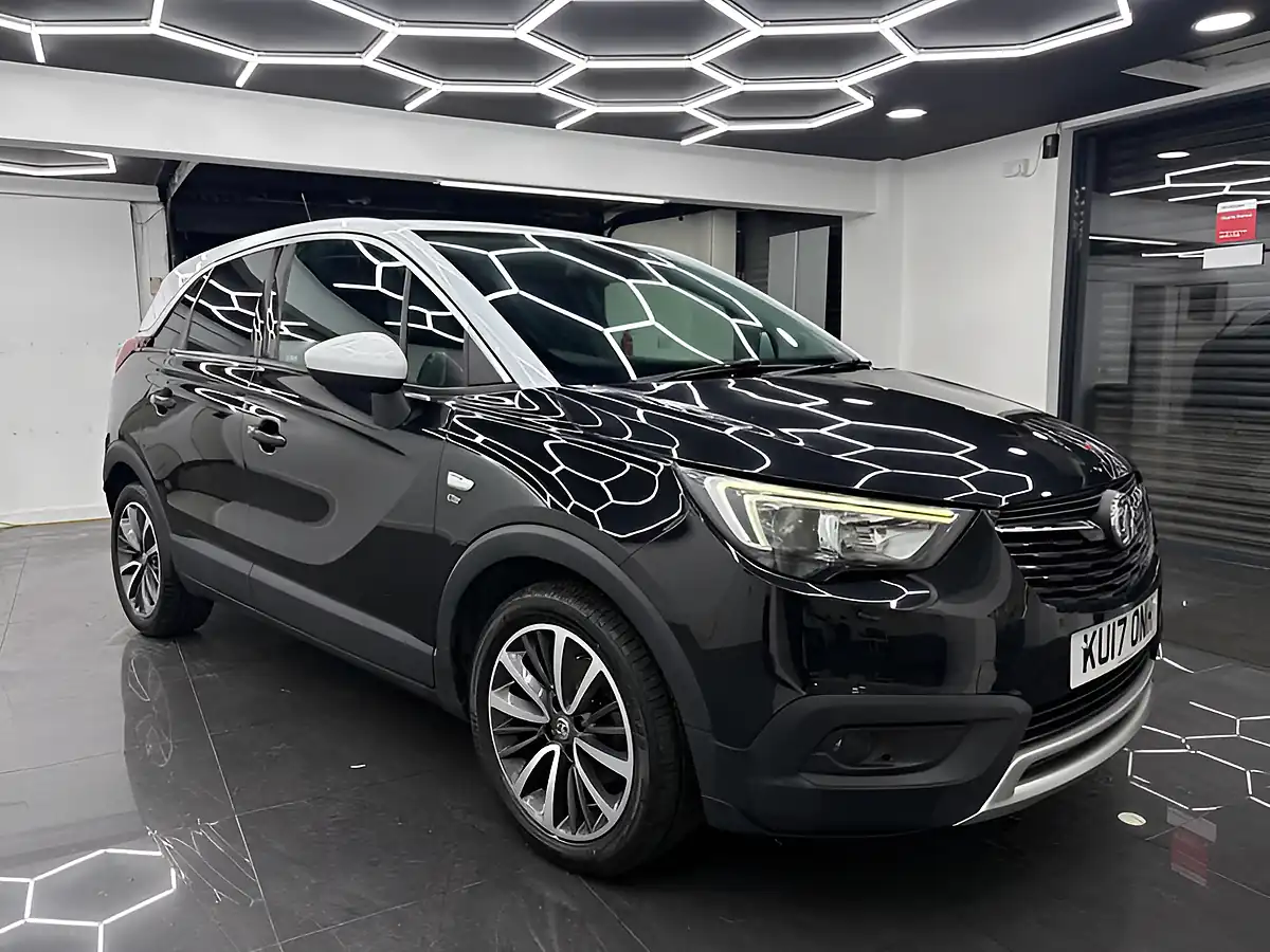 Used 2017 Vauxhall Crossland X Elite Black - Front View
