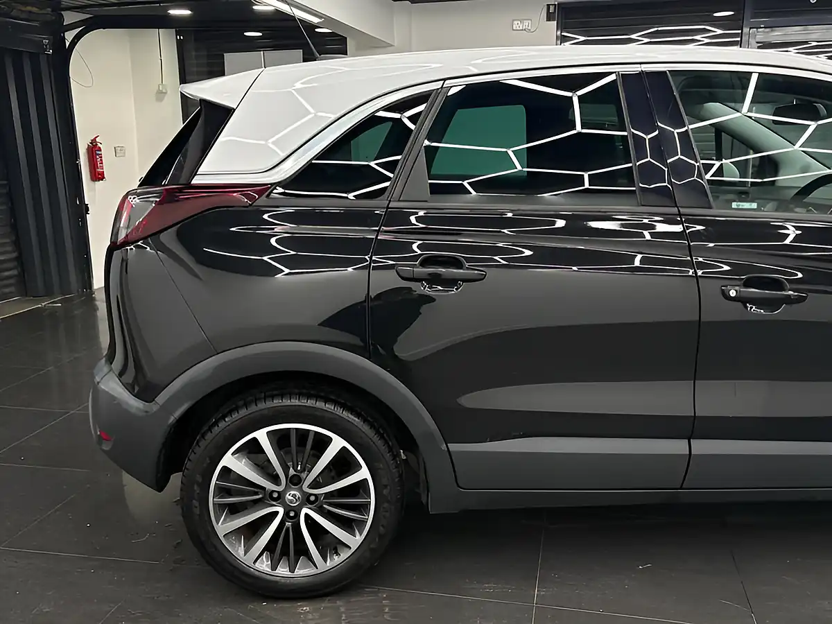 Used 2017 Vauxhall Crossland X Elite Black - Interior and Exterior details 14