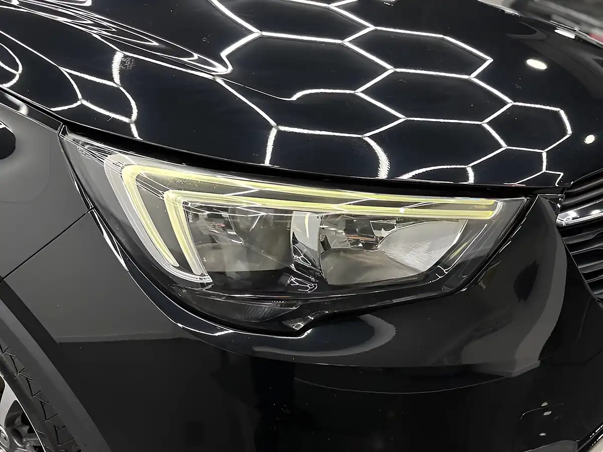 Used 2017 Vauxhall Crossland X Elite Black - Interior and Exterior details 19