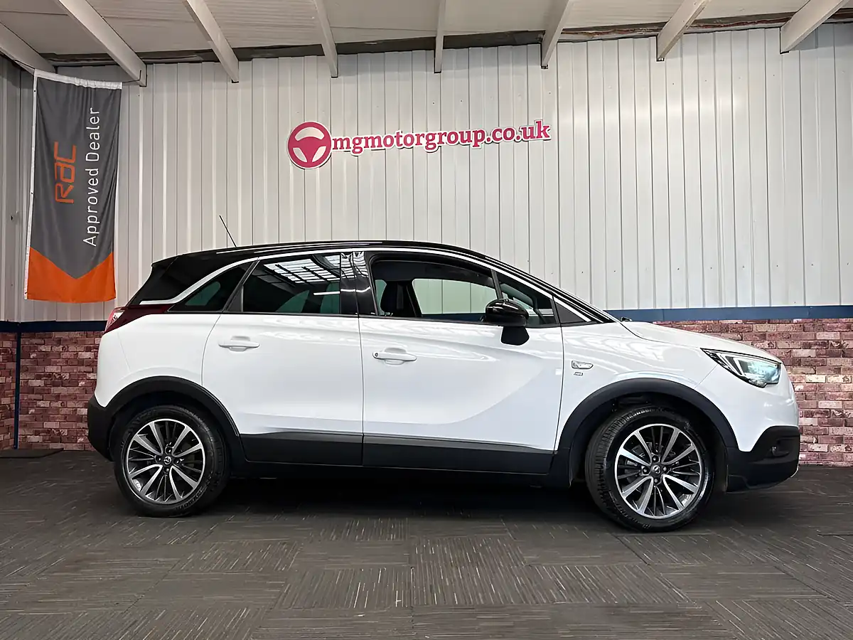 Used 2017 Vauxhall Crossland X Elite Nav White - Interior and Exterior details 2