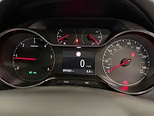 Used 2017 Vauxhall Crossland X Elite Nav White - Interior and Exterior details 6