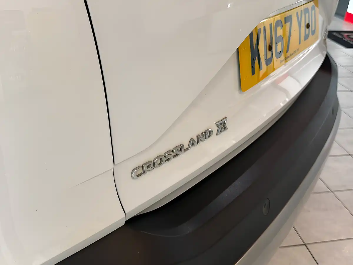 Used 2017 Vauxhall Crossland X Elite Nav White - Interior and Exterior details 10
