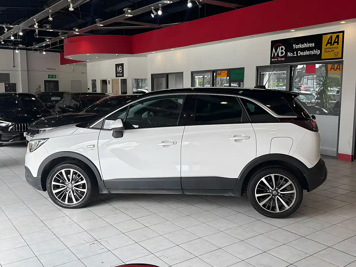 Used 2017 Vauxhall Crossland X Elite Nav White - Interior and Exterior details 7