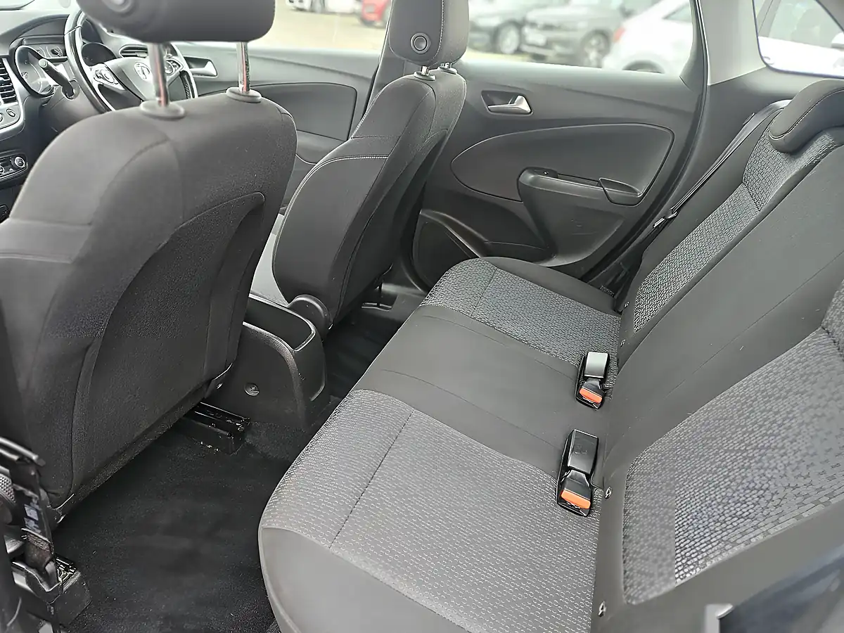 Used 2017 Vauxhall Crossland X Se Blue - Interior and Exterior details 12