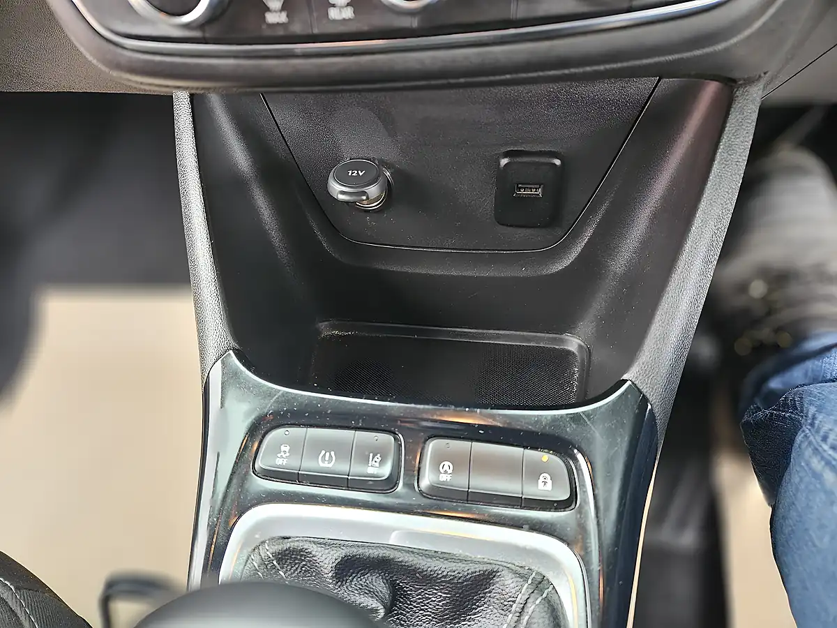Used 2017 Vauxhall Crossland X Se Blue - Interior and Exterior details 20