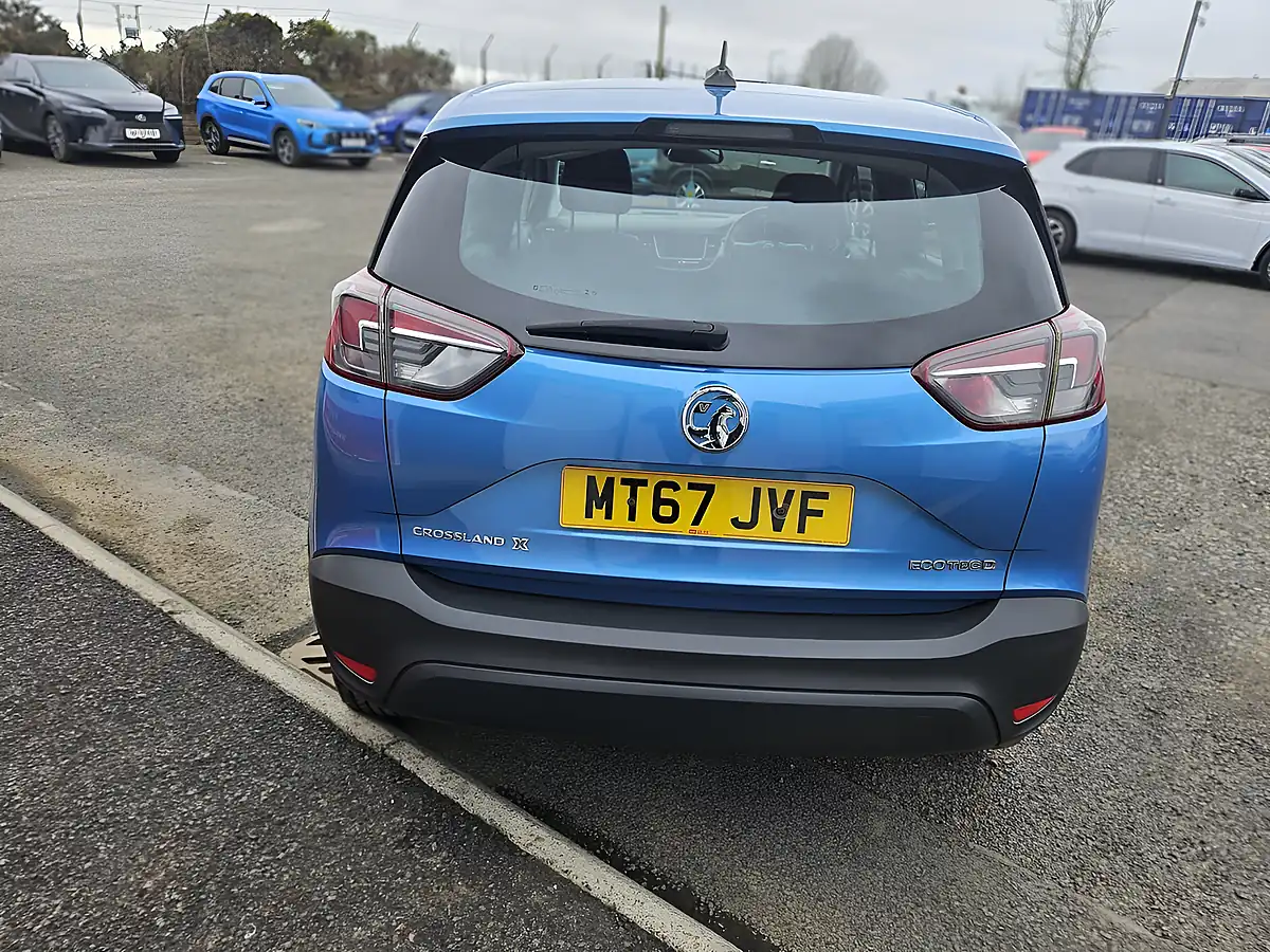 Used 2017 Vauxhall Crossland X Se Blue - Interior and Exterior details 4