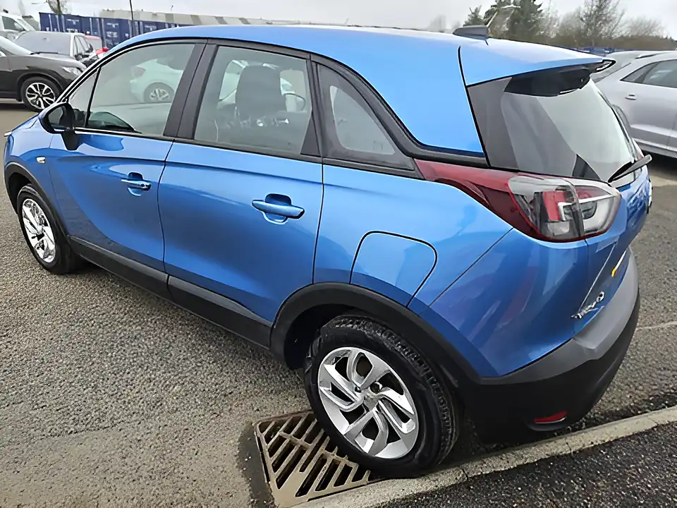 Used 2017 Vauxhall Crossland X Se Blue - Interior and Exterior details 7