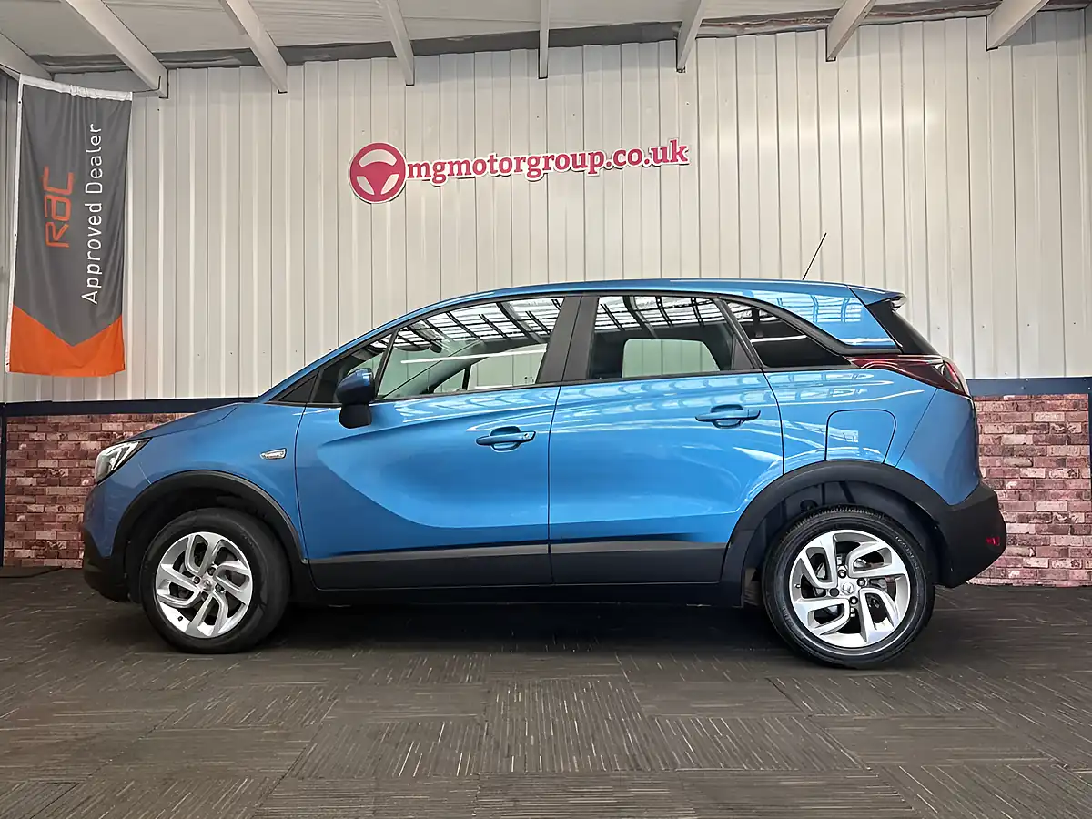 Used 2017 Vauxhall Crossland X Se Royal Blue - Interior and Exterior details 14