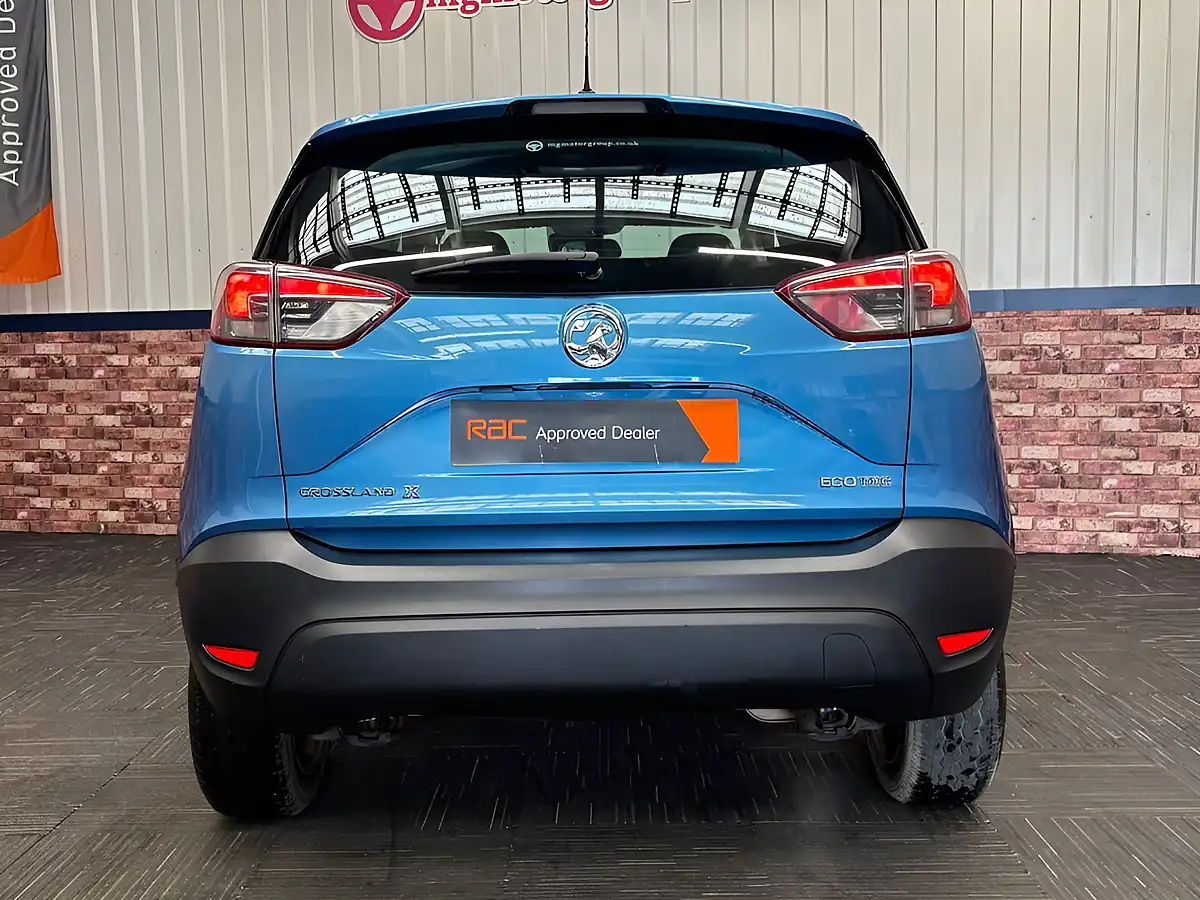 Used 2017 Vauxhall Crossland X Se Royal Blue - Interior and Exterior details 17