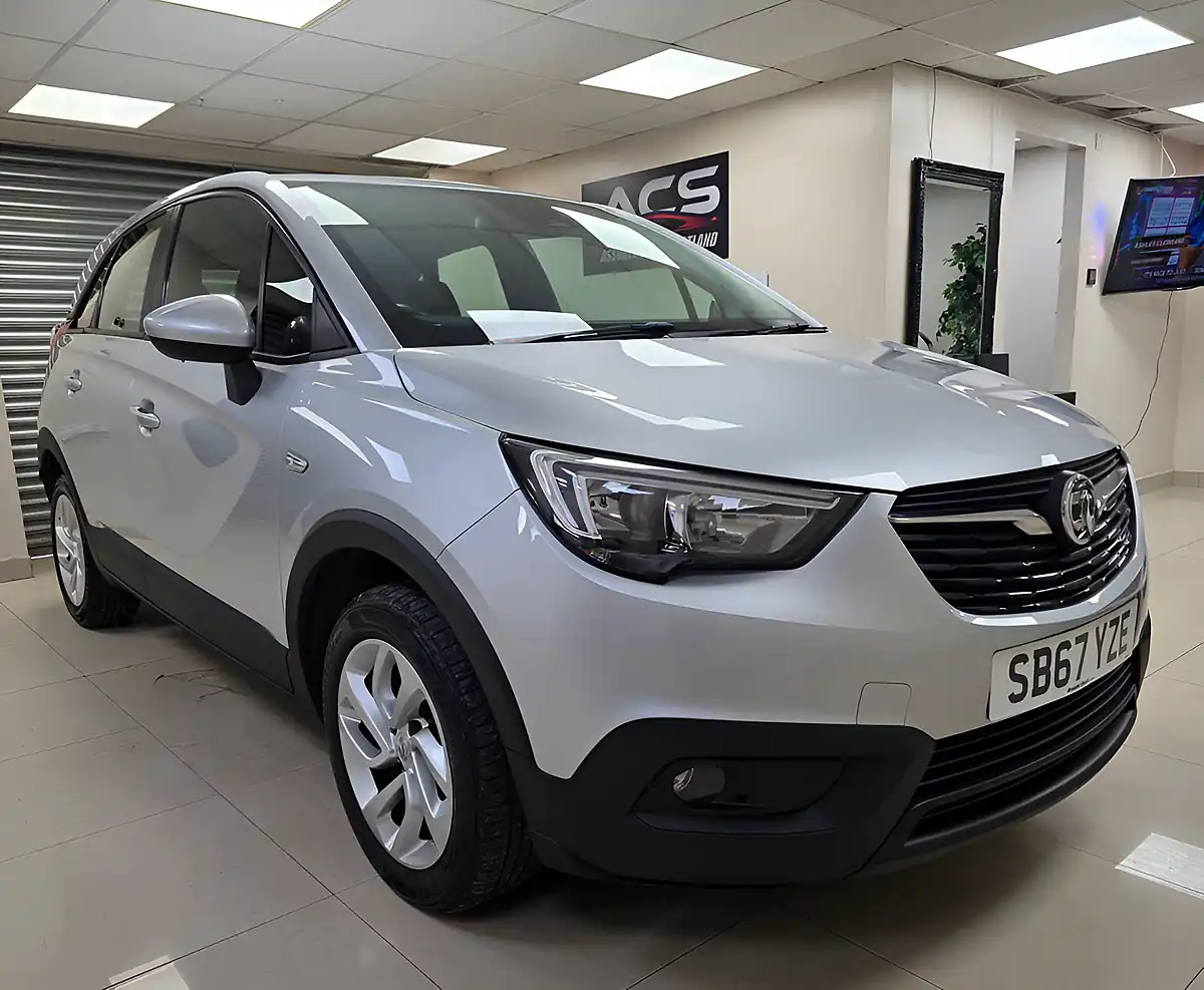 Used 2017 Vauxhall Crossland X Se Silver - Front View