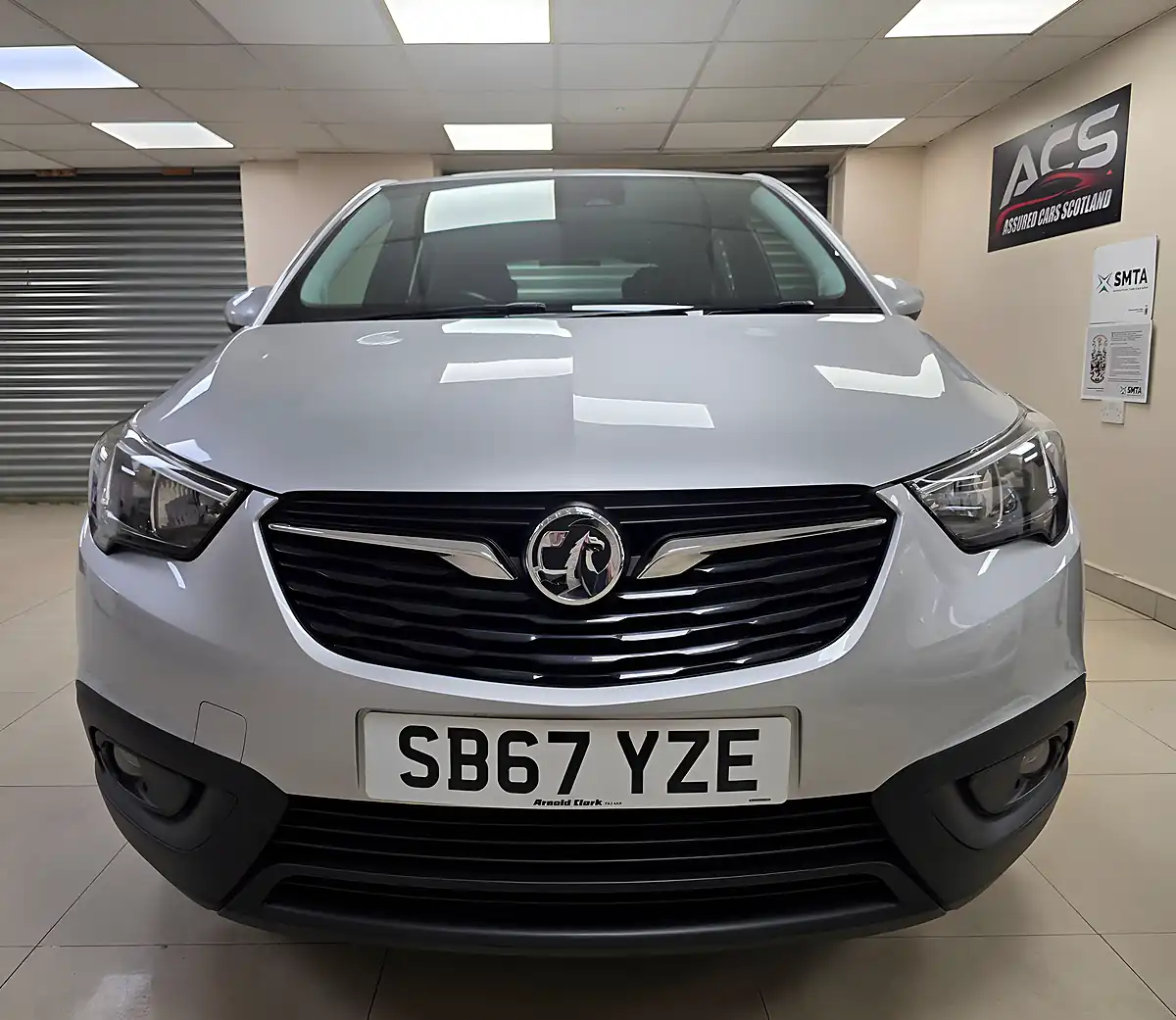 Used 2017 Vauxhall Crossland X Se Silver - Interior and Exterior details 17