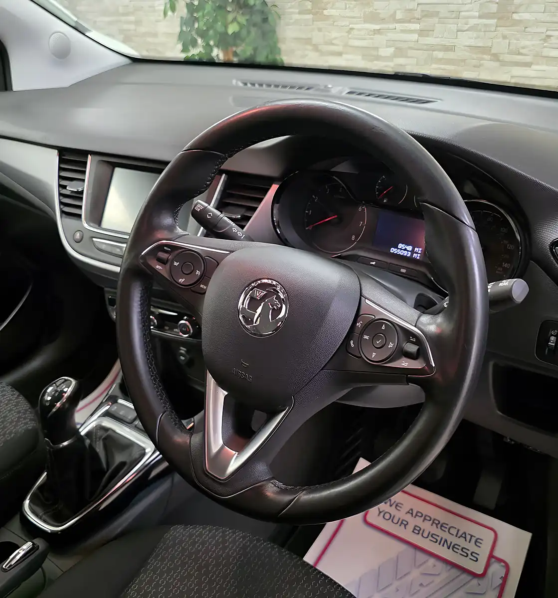 Used 2017 Vauxhall Crossland X Se Silver - Interior and Exterior details 5