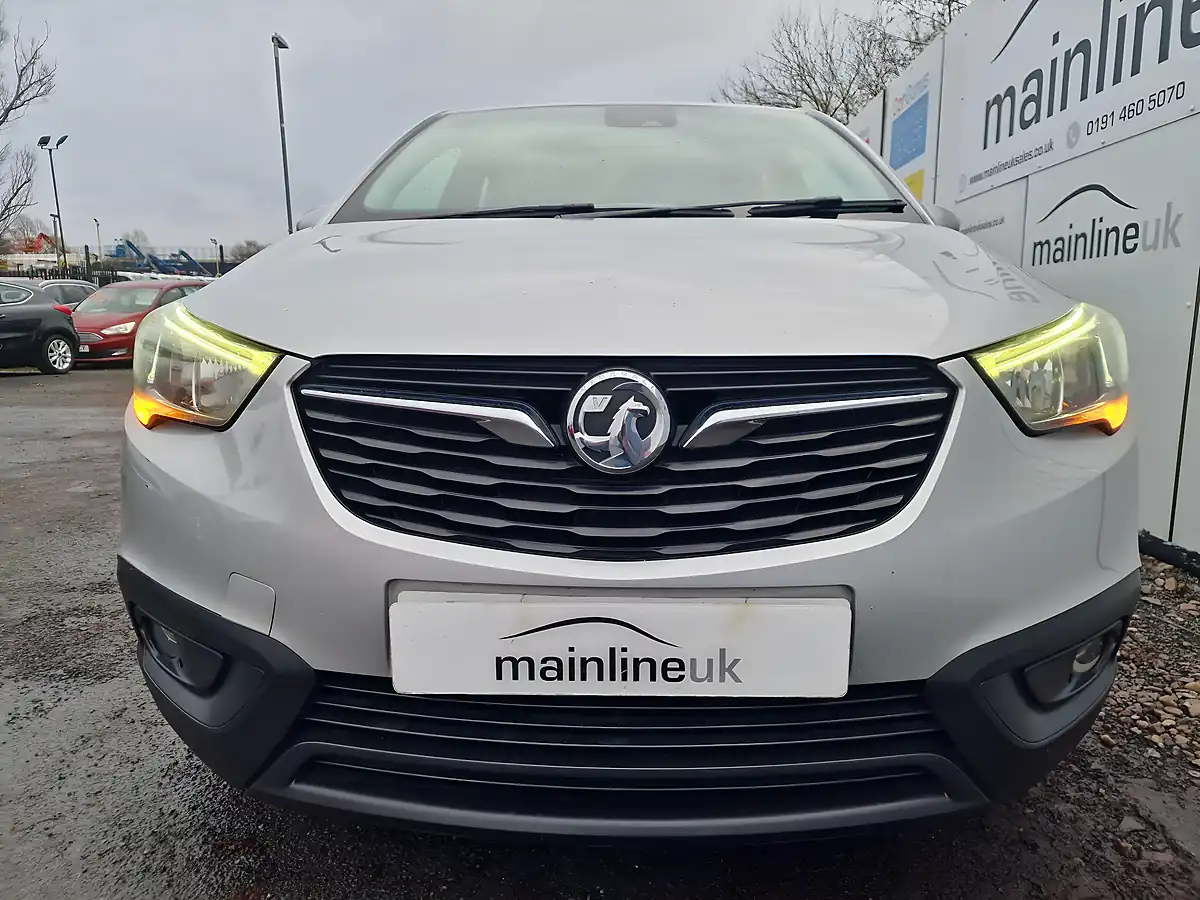 Used 2017 Vauxhall Crossland X Se Silver - Interior and Exterior details 11