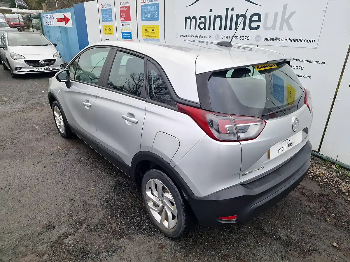 Used 2017 Vauxhall Crossland X Se Silver - Interior and Exterior details 4
