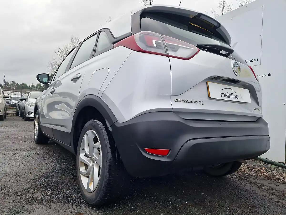 Used 2017 Vauxhall Crossland X Se Silver - Interior and Exterior details 6