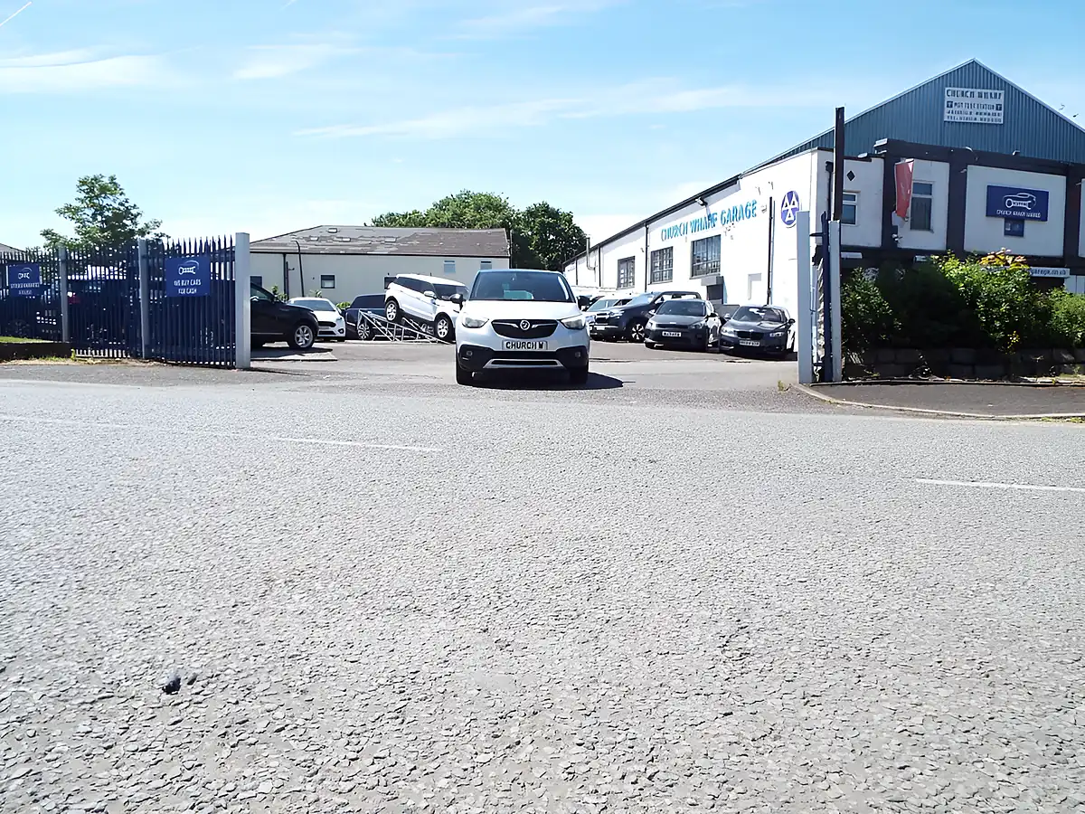 Used 2017 Vauxhall Crossland X Tech Line Nav Silver - Interior and Exterior details 13