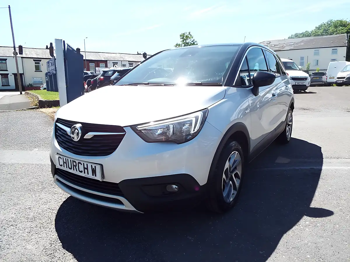 Used 2017 Vauxhall Crossland X Tech Line Nav Silver - Interior and Exterior details 3