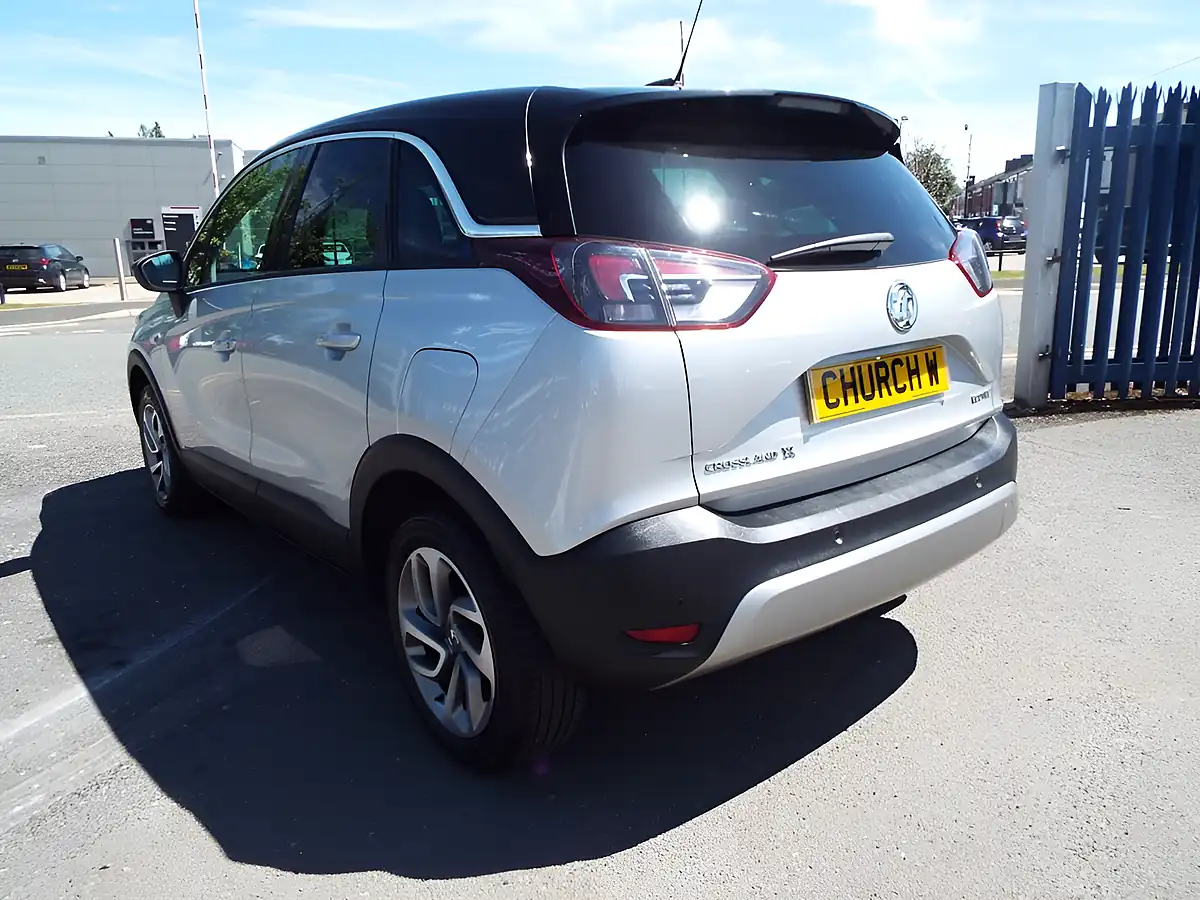 Used 2017 Vauxhall Crossland X Tech Line Nav Silver - Interior and Exterior details 5