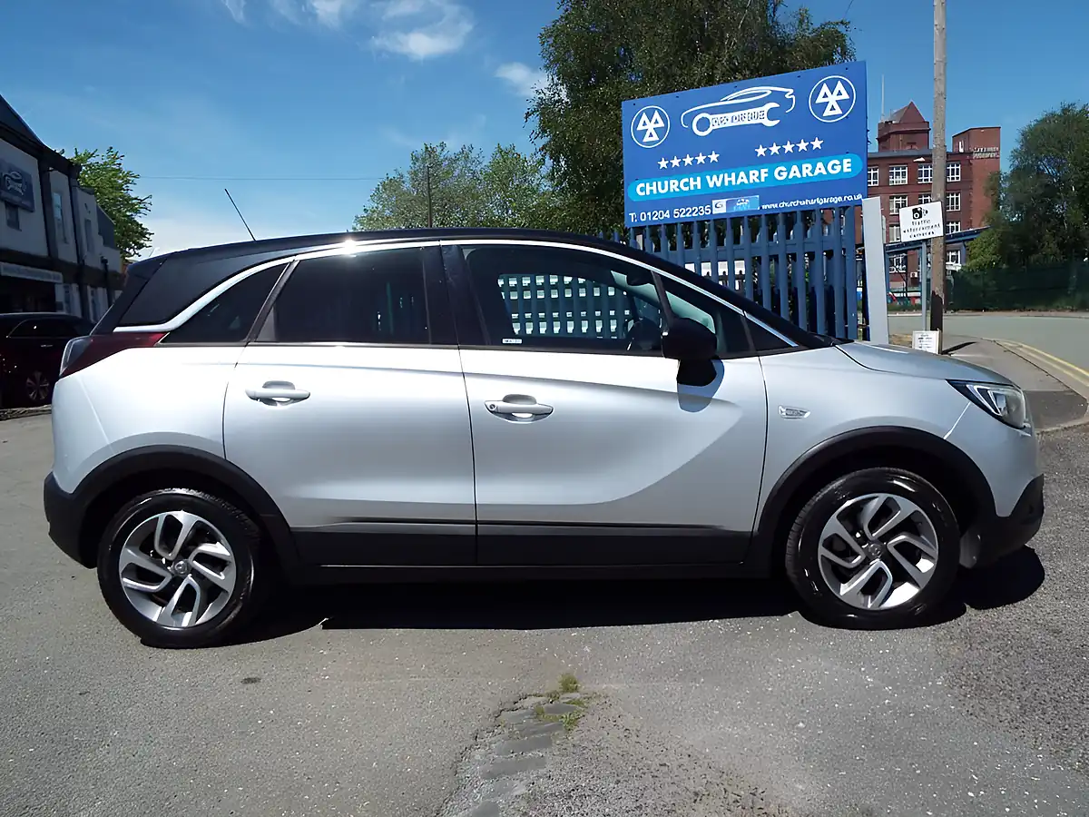 Used 2017 Vauxhall Crossland X Tech Line Nav Silver - Interior and Exterior details 8