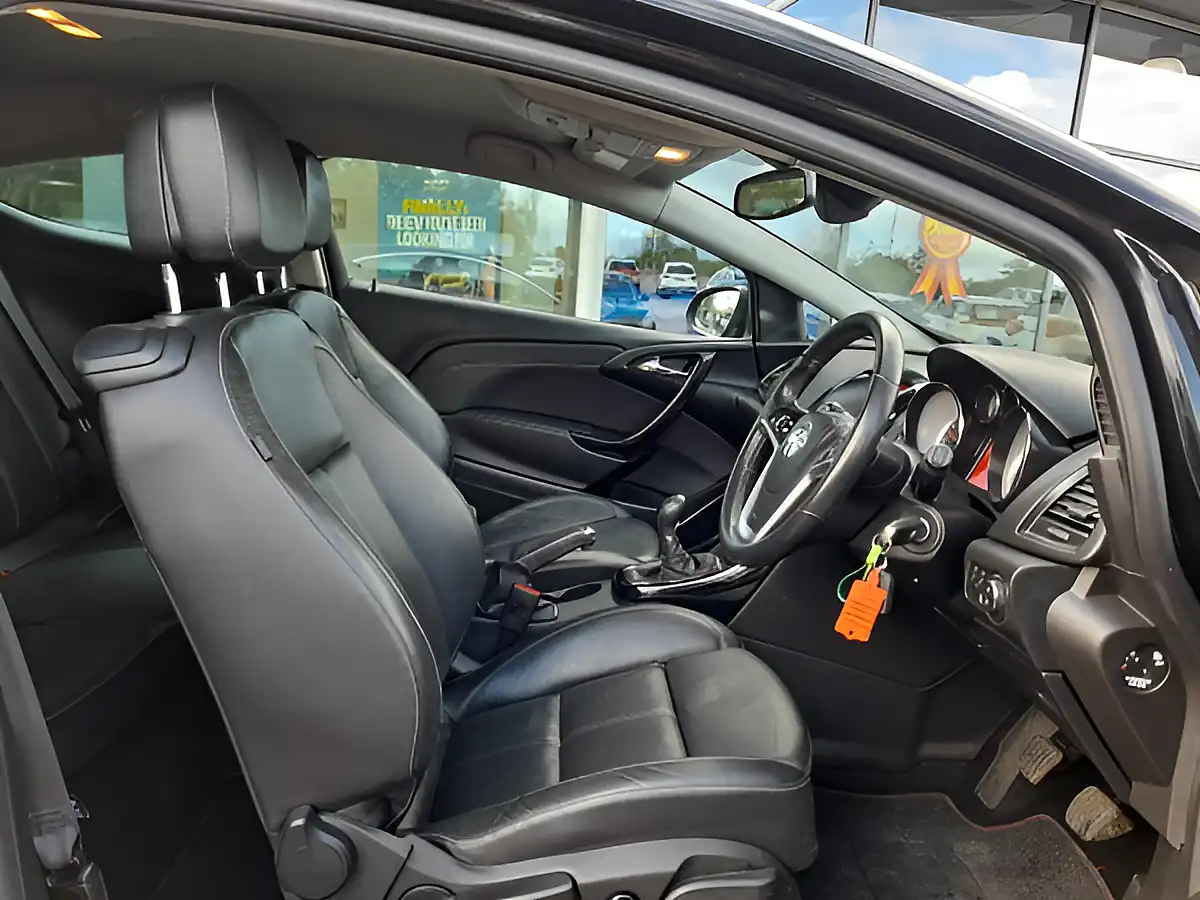 Used 2017 Vauxhall Gtc Limited Edition Black - Interior and Exterior details 13