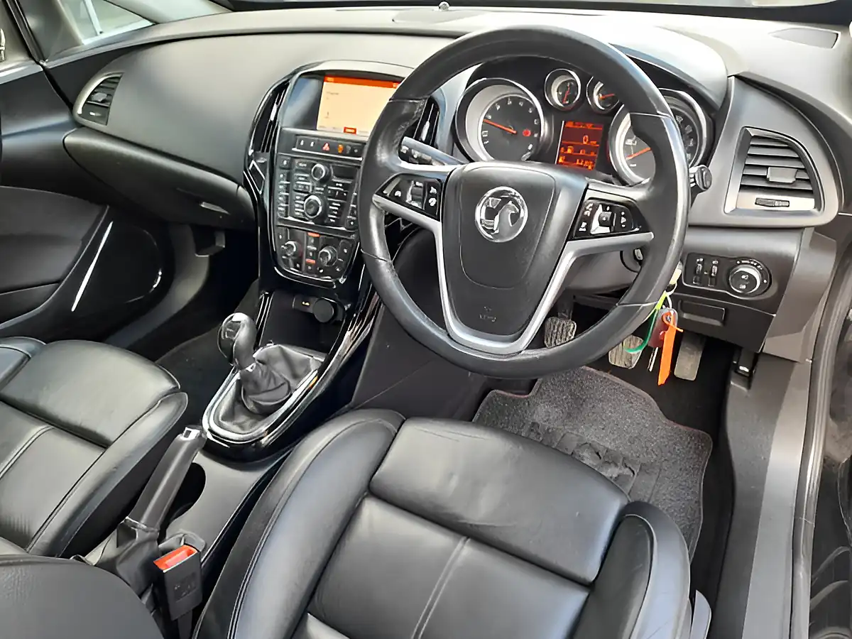 Used 2017 Vauxhall Gtc Limited Edition Black - Interior and Exterior details 15