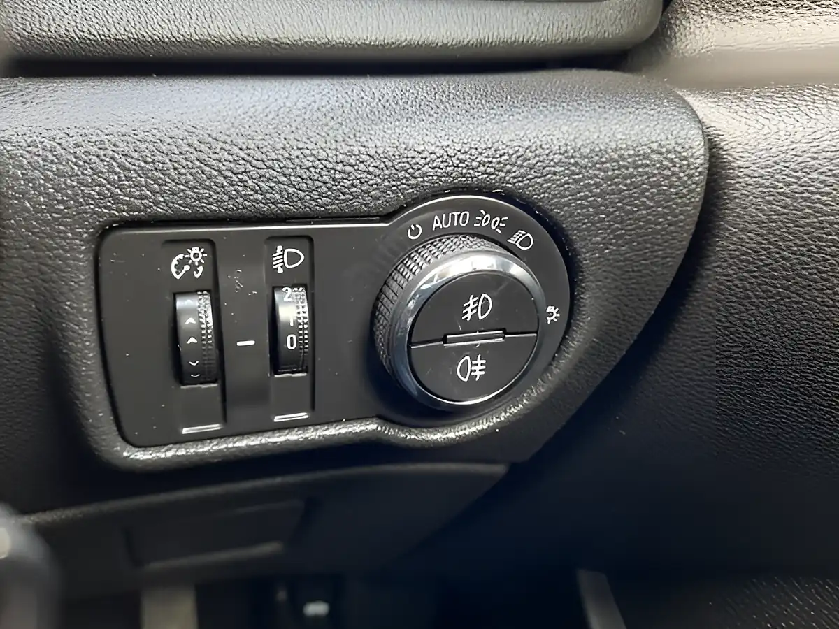 Used 2017 Vauxhall Gtc Limited Edition Black - Interior and Exterior details 17