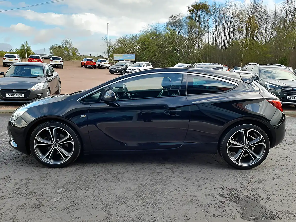 Used 2017 Vauxhall Gtc Limited Edition Black - Interior and Exterior details 4