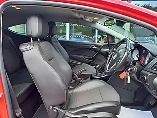 Used 2017 Vauxhall Gtc Sri Red - Interior and Exterior details 10