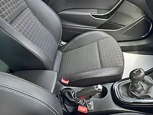 Used 2017 Vauxhall Gtc Sri Red - Interior and Exterior details 18