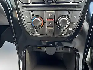 Used 2017 Vauxhall Gtc Sri Red - Interior and Exterior details 19
