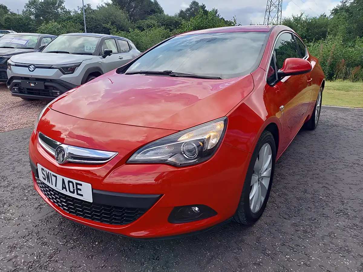 Used 2017 Vauxhall Gtc Sri Red - Interior and Exterior details 3