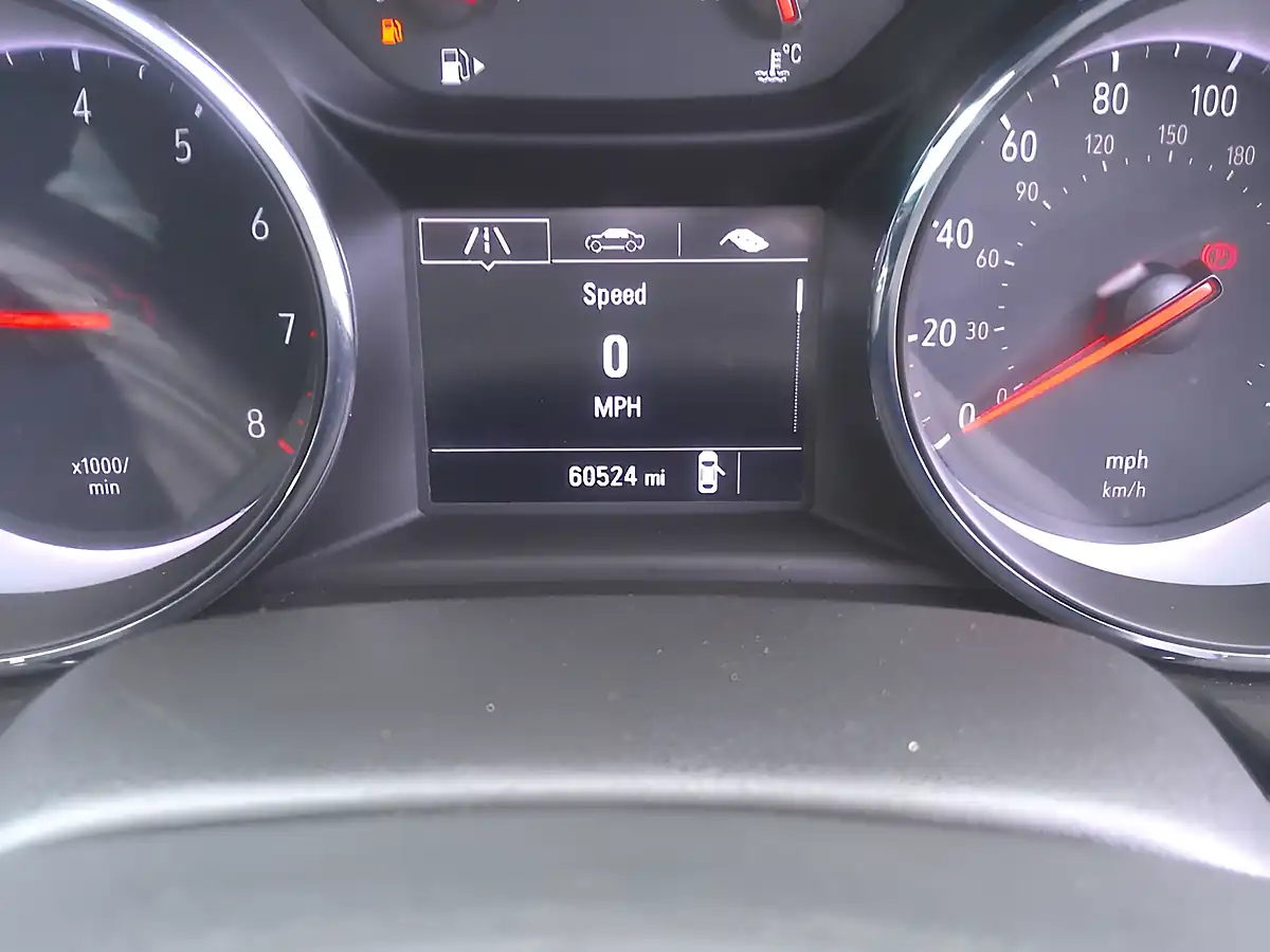 Used 2017 Vauxhall Insignia Design Grand Sport Blue - Interior and Exterior details 14
