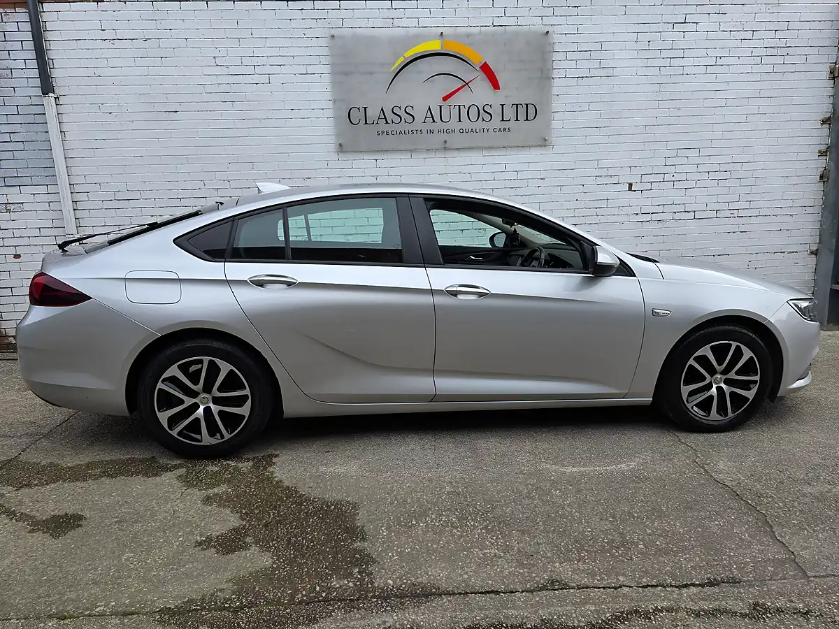 Used 2017 Vauxhall Insignia Design Grand Sport Silver - Interior and Exterior details 10