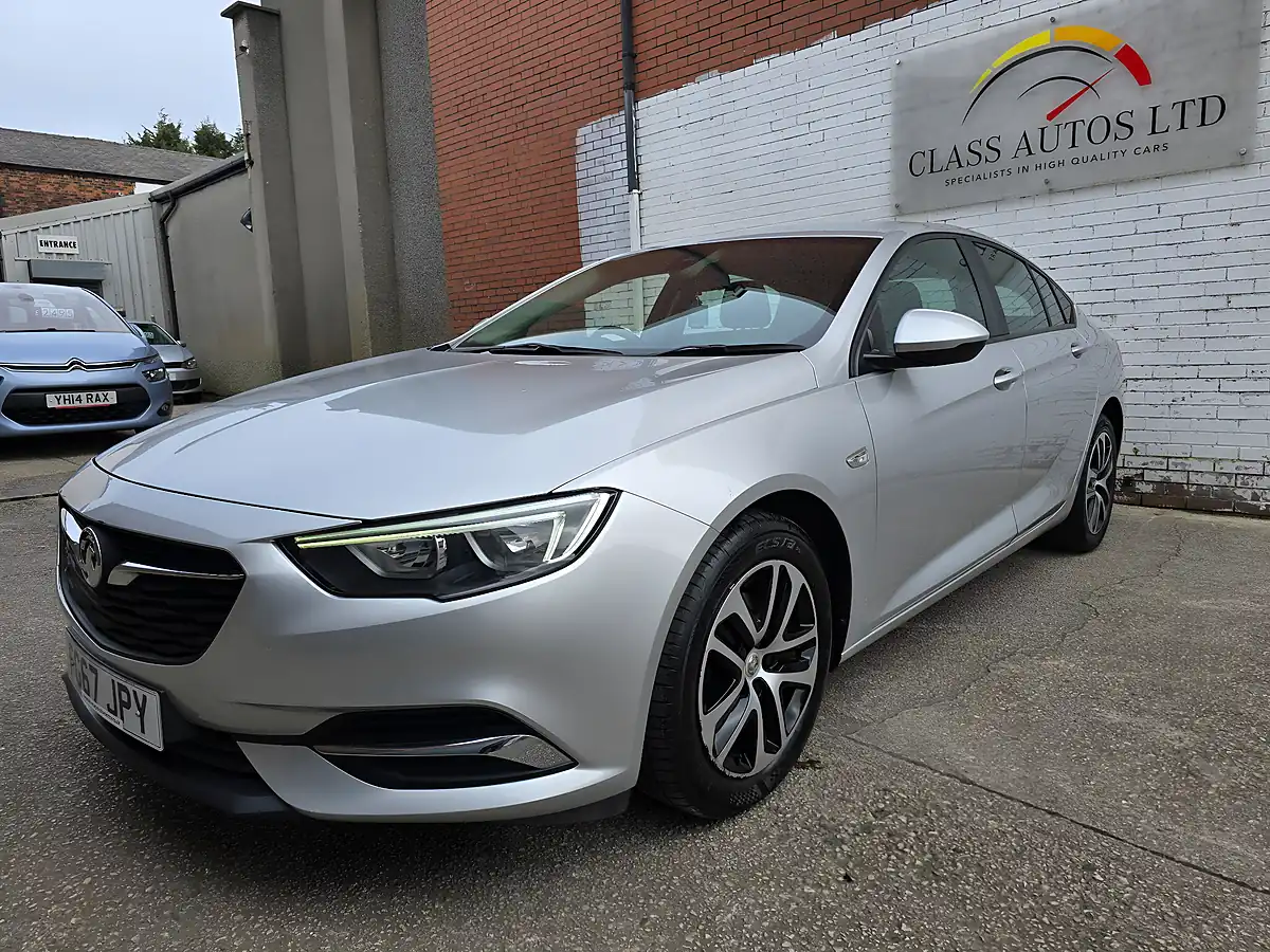 Used 2017 Vauxhall Insignia Design Grand Sport Silver - Interior and Exterior details 4