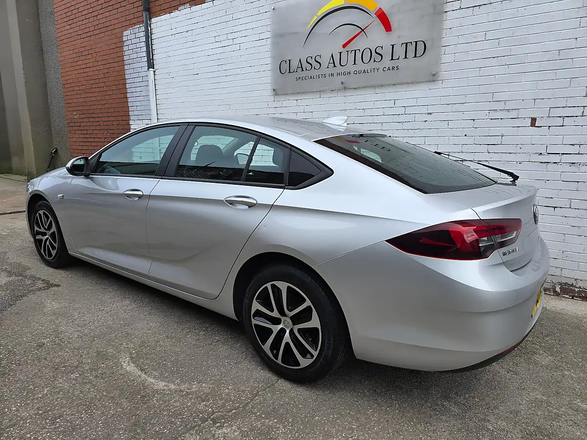Used 2017 Vauxhall Insignia Design Grand Sport Silver - Interior and Exterior details 5