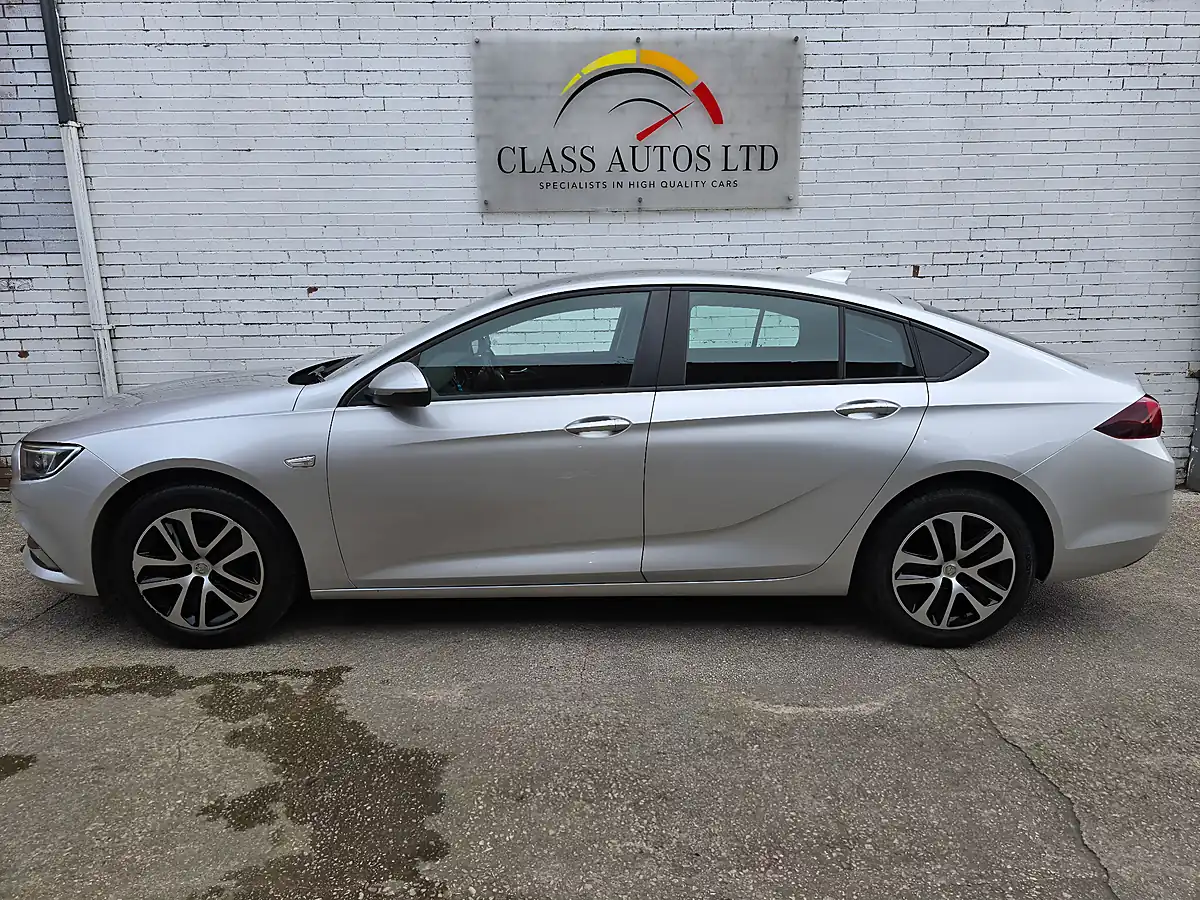 Used 2017 Vauxhall Insignia Design Grand Sport Silver - Interior and Exterior details 8