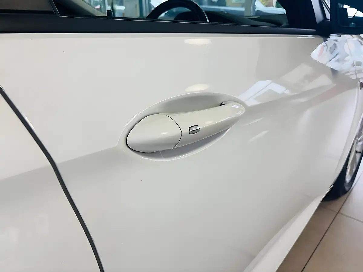 Used 2017 Vauxhall Insignia Design Grand Sport White - Interior and Exterior details 9