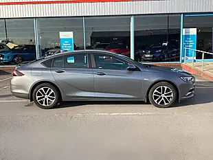 Used 2017 Vauxhall Insignia Design Grey - Interior and Exterior details 11