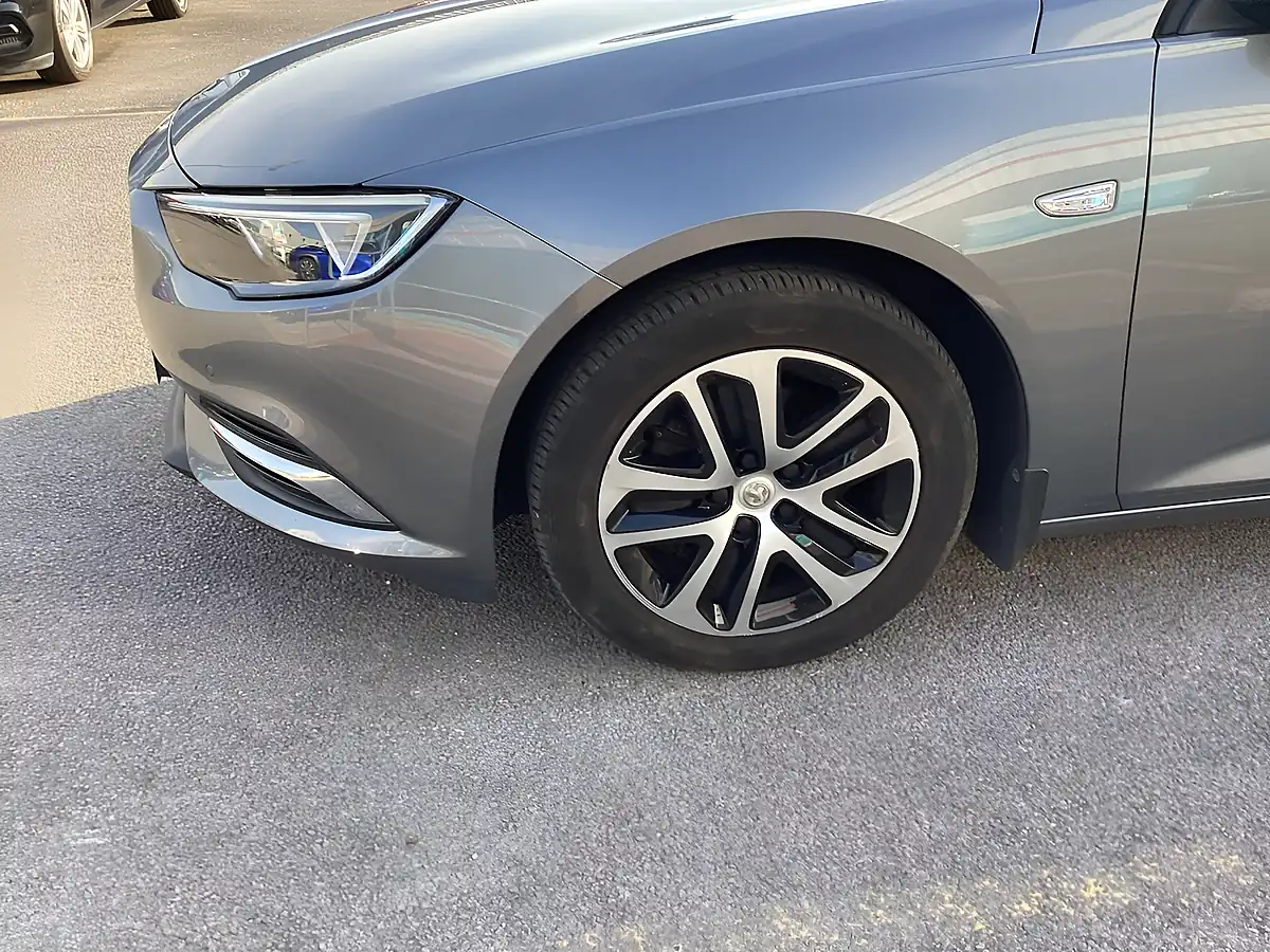 Used 2017 Vauxhall Insignia Design Grey - Interior and Exterior details 13