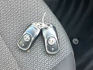 Used 2017 Vauxhall Insignia Design Grey - Interior and Exterior details 17