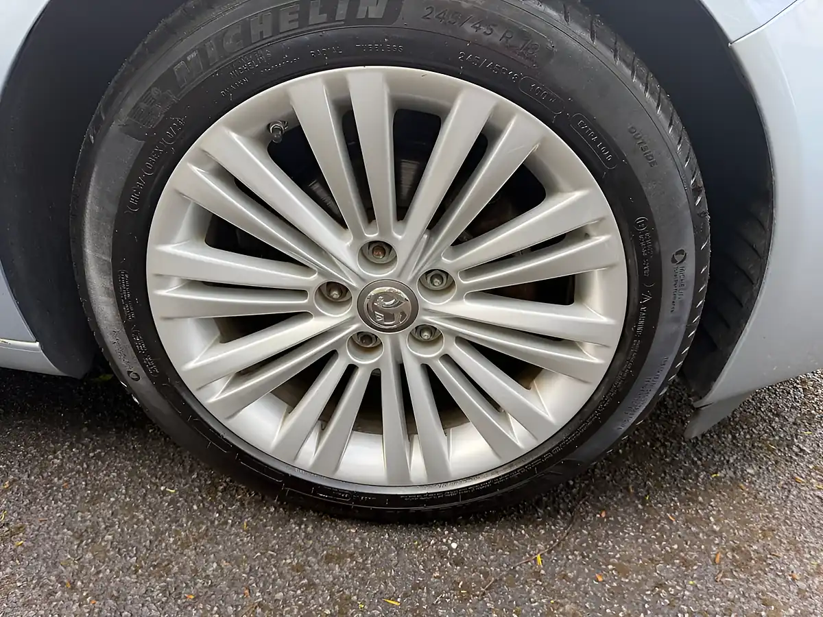 Used 2017 Vauxhall Insignia Design Nav Silver - Interior and Exterior details 11